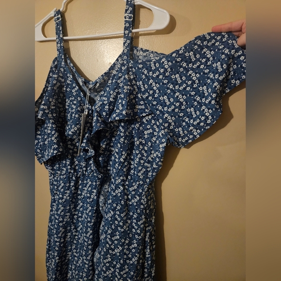 Bloomchic Floral Dress - Picture 2 of 4